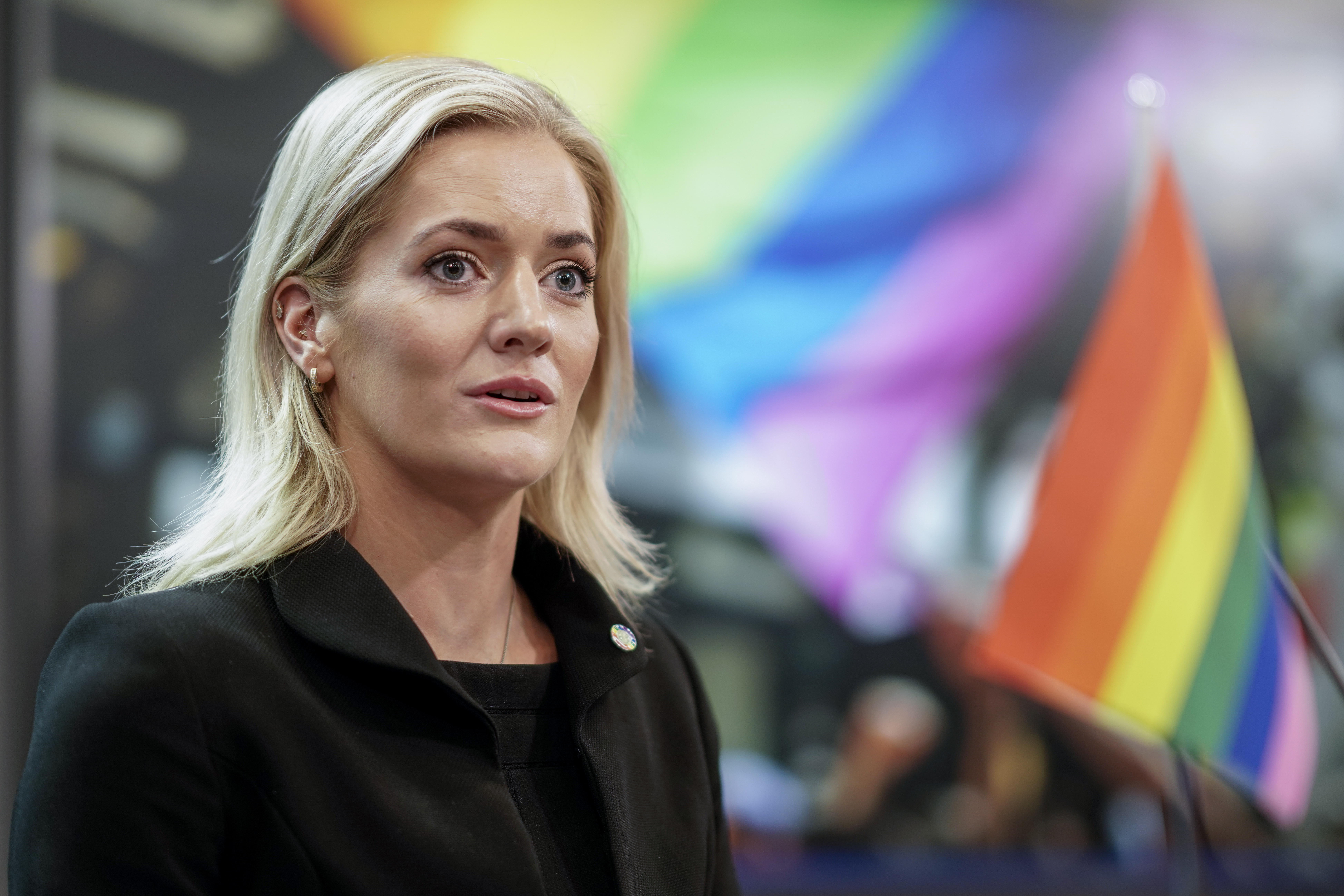 Oslo 20230616. Justis- og beredskapsminister Emilie Enger Mehl under en pressekonferanse om konverteringsterapi. (Foto: Cornelius Poppe/NTB.) Justisminister Emilie Enger Mehl legger frem loven som gjør konverteringsterapi straffbart i Norge.