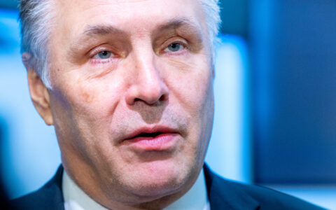 Oslo 20260206. Forsvarsminister Tore O. Sandvik på presentasjonen av den årlige trusselvurderingen fra E-tjenesten, PST og NSM. (Foto: Amanda Pedersen Giske/NTB.)