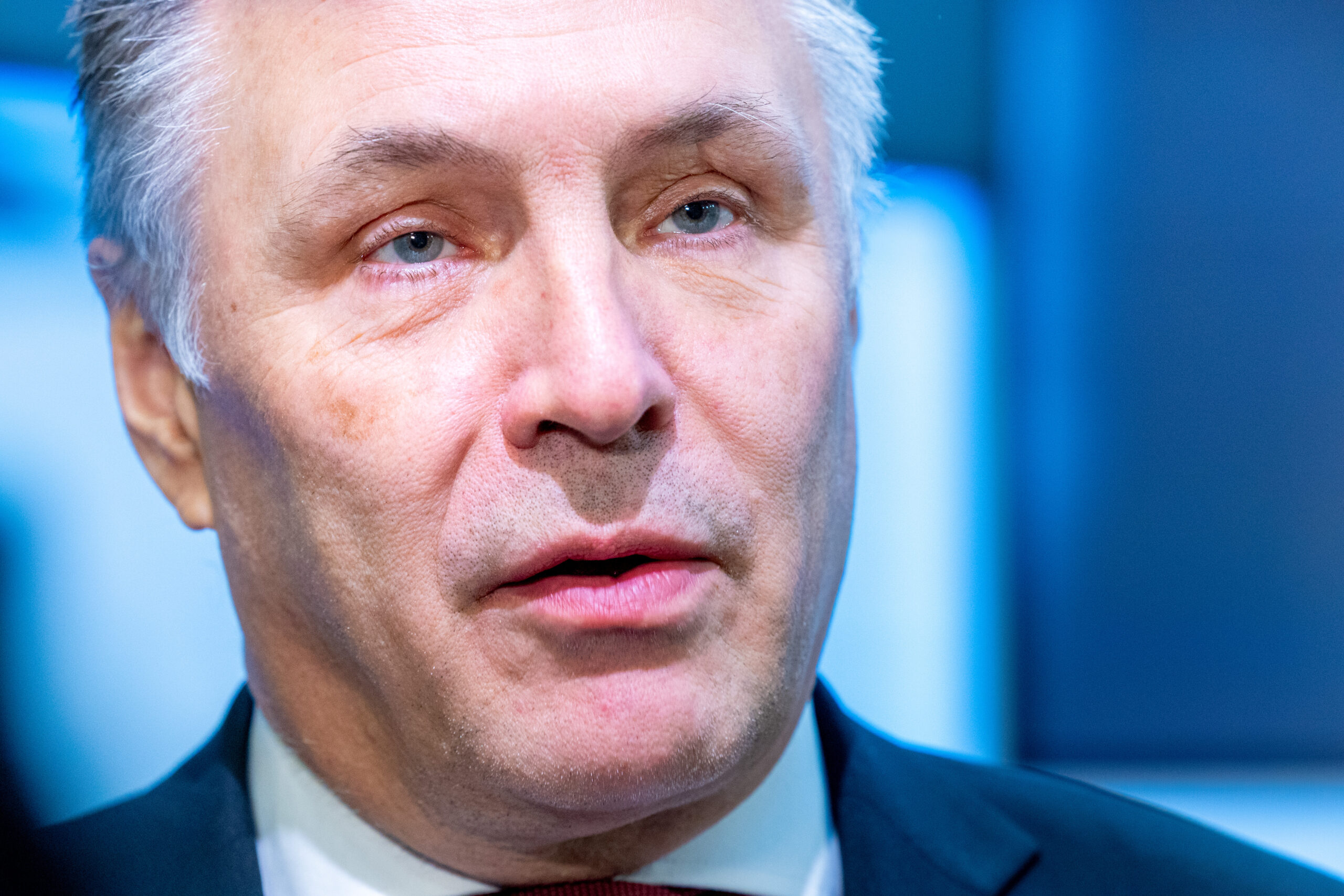 Oslo 20260206. Forsvarsminister Tore O. Sandvik på presentasjonen av den årlige trusselvurderingen fra E-tjenesten, PST og NSM. (Foto: Amanda Pedersen Giske/NTB.)