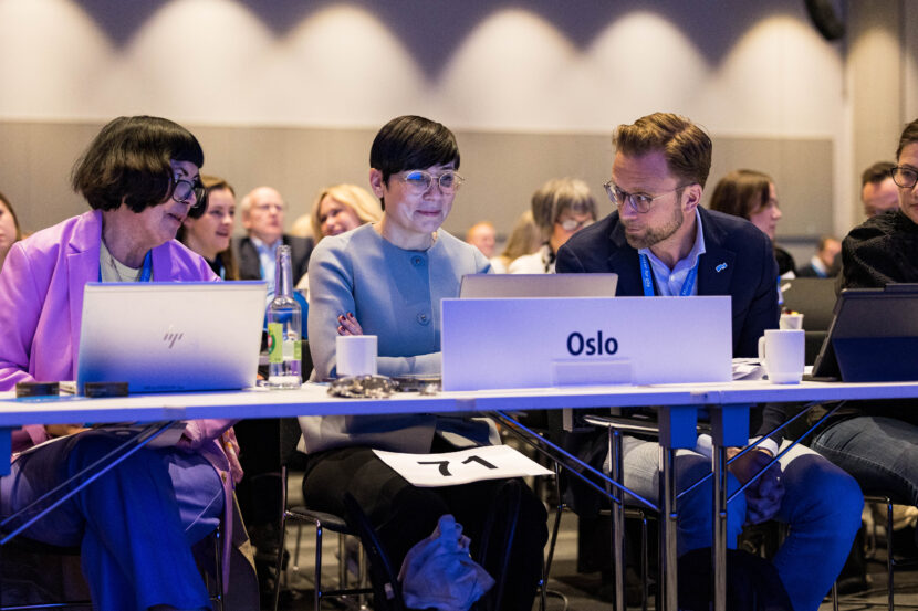 Oslo 20230326. Merete Agerbak-Jensen, Ine Erikse Søreide og Nicolai Astrup fra høyre Oslo under Landsmøtet 2023. Foto: Alf Simensen / NTB