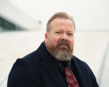 Samfunnsdebattant, podkaster og rabulist Ole Asbjørn Ness når et stadig videre publikum. (Foto: Presse.)