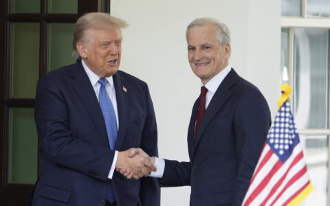 Trump US Norway President Donald Trump greets Norwegian Prime Minister Jonas Gahr Støre, upon his arrival at the White House, Thursday, April 24, 2025, in Washington. (Foto: AP/Alex Brandon)