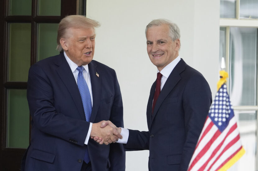 Trump US Norway President Donald Trump greets Norwegian Prime Minister Jonas Gahr Støre, upon his arrival at the White House, Thursday, April 24, 2025, in Washington. (Foto: AP/Alex Brandon)