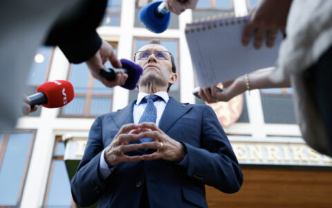 Oslo 20250613. Utenriksminister Espen Barth Eide (AP) møter pressen om Israels angrep på Iran. Pressemøtet finner sted utenfor Utenriksdepartemenet i Oslo fredag. (Foto: Jonas Been Henriksen/NTB.)