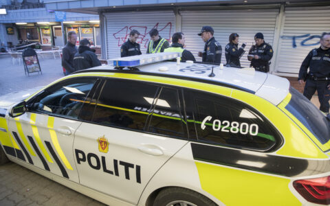 Oslo 20180428. Politiet har rykket ut til Vestli i Groruddalen lørdag kveld etter meldinger om skyting og bråk mellom ungdommer. (Foto: Vidar Ruud/NTB.)