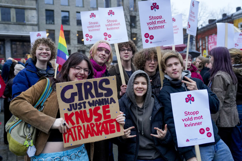 Oslo 20260308. Den offisielle 8. mars-markeringen i Oslo arrangeres på Youngstorget I Oslo. (Foto: Javad Parsa/NTB.)
