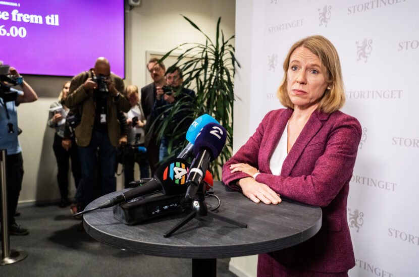 Tidligere utenriksminister Anniken Huitfeldt under Kontroll og Konstitusjonskomiteen åpne høring om Regjeringens håndtering av habilitetsregelverket.(Foto: Ole Berg-Rusten/NTB.)