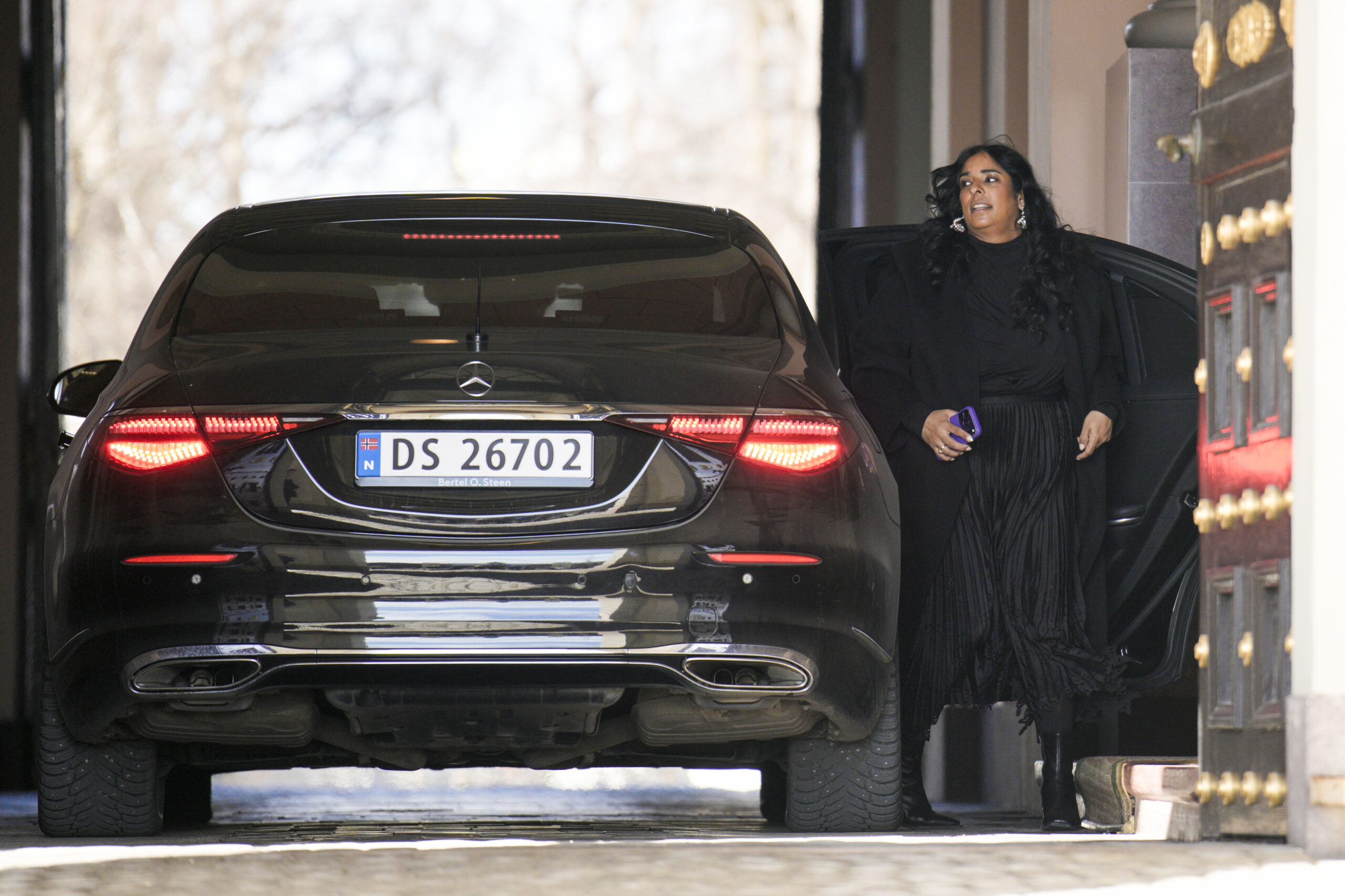 Oslo 20260320. Lubna Boby Jaffery på vei inn til statsråd på Slottet i Oslo. (Foto: Stian Lysberg Solum/NTB.)