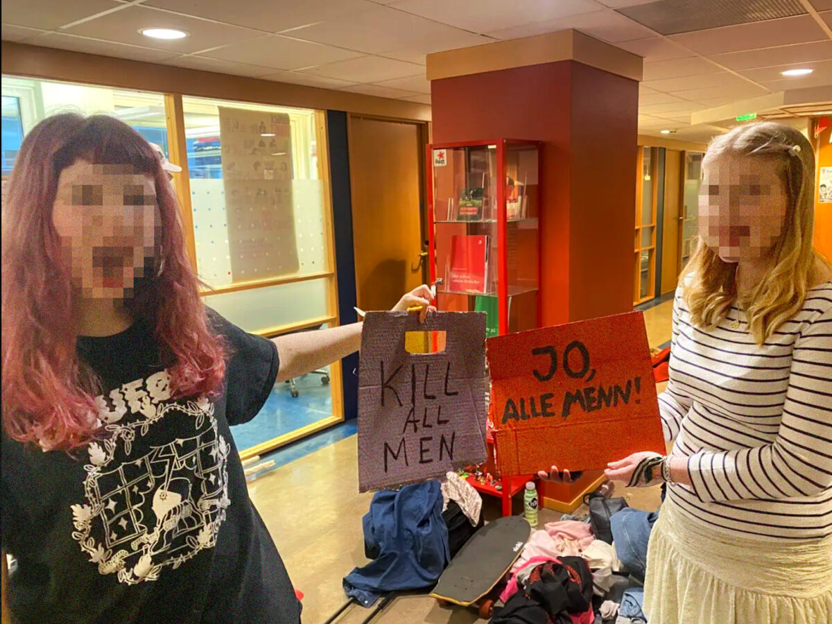 Unge aktivister lager plakater til årets 8. mars-tog. (Skjermbilde.)