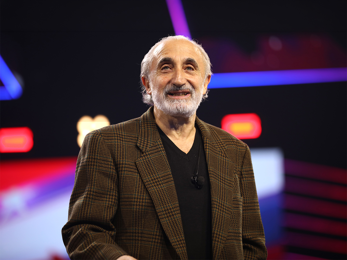 Professor Gad Saad er blitt velkjent etter flere bøker og med sin egen podkast. Han har også vært på besøk hos verdens største podkaster, Joe Rogan. (Foto: Wikimedia Commons.)