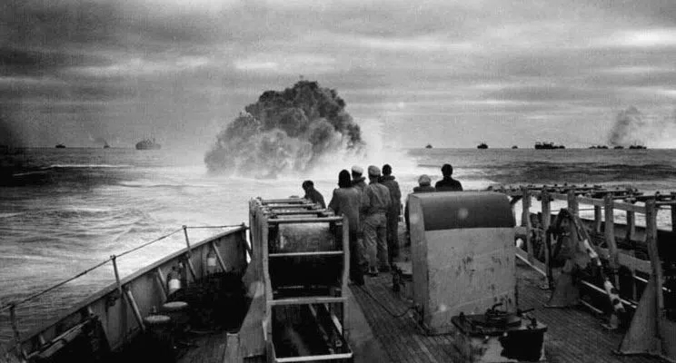 Krigsseilerne er navnet på besetningene på norske handelsskip under første og andre verdenskrig. De utgjorde 30.000 nordmenn, hvordav 4.000 omkom. Flere regner dem som Norges viktigste bidrag i krigen mot Nazi-Tyskland. (Foto: Riksarkivet.)