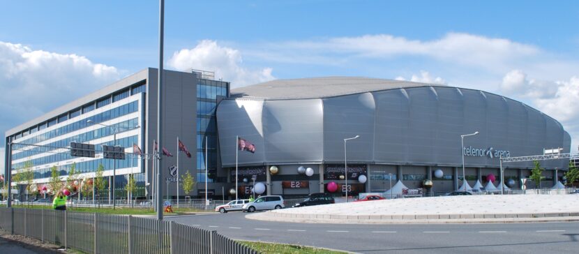 aDet er aldri gøy å forsøke å komme seg hit, enten det heter Forneby arena, Telenor arena eller Unity arena. (Foto: Wikimedia Commons.)