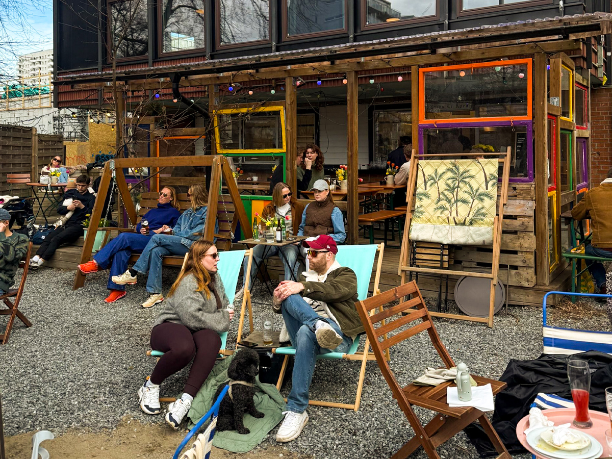 Død, dagsfylla og en jævlig god pølse Mari Mogen