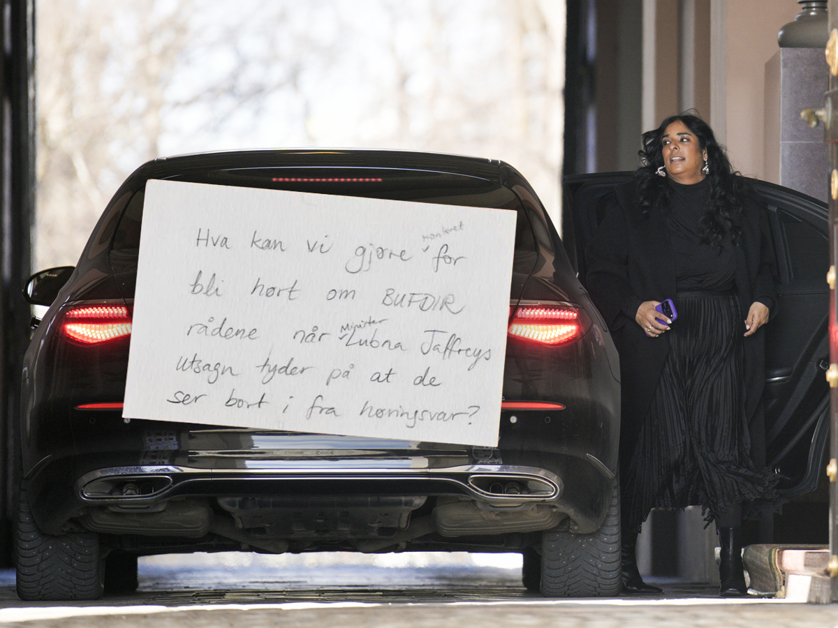 Høring om kjønnsveileder. Sender spørsmål på lapper for ikke å bli gjenkjent. (Kollasj: Subjekt.)