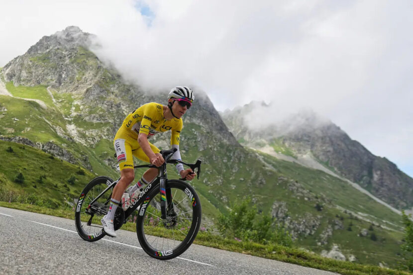 Kanskje Tadej Pogačar ikke haddd trengt å vinne Tour de France fire ganger hvis han bare sa hva han følte og fant en praktisk løsning. (Foto: Thibault Camus/AP.)