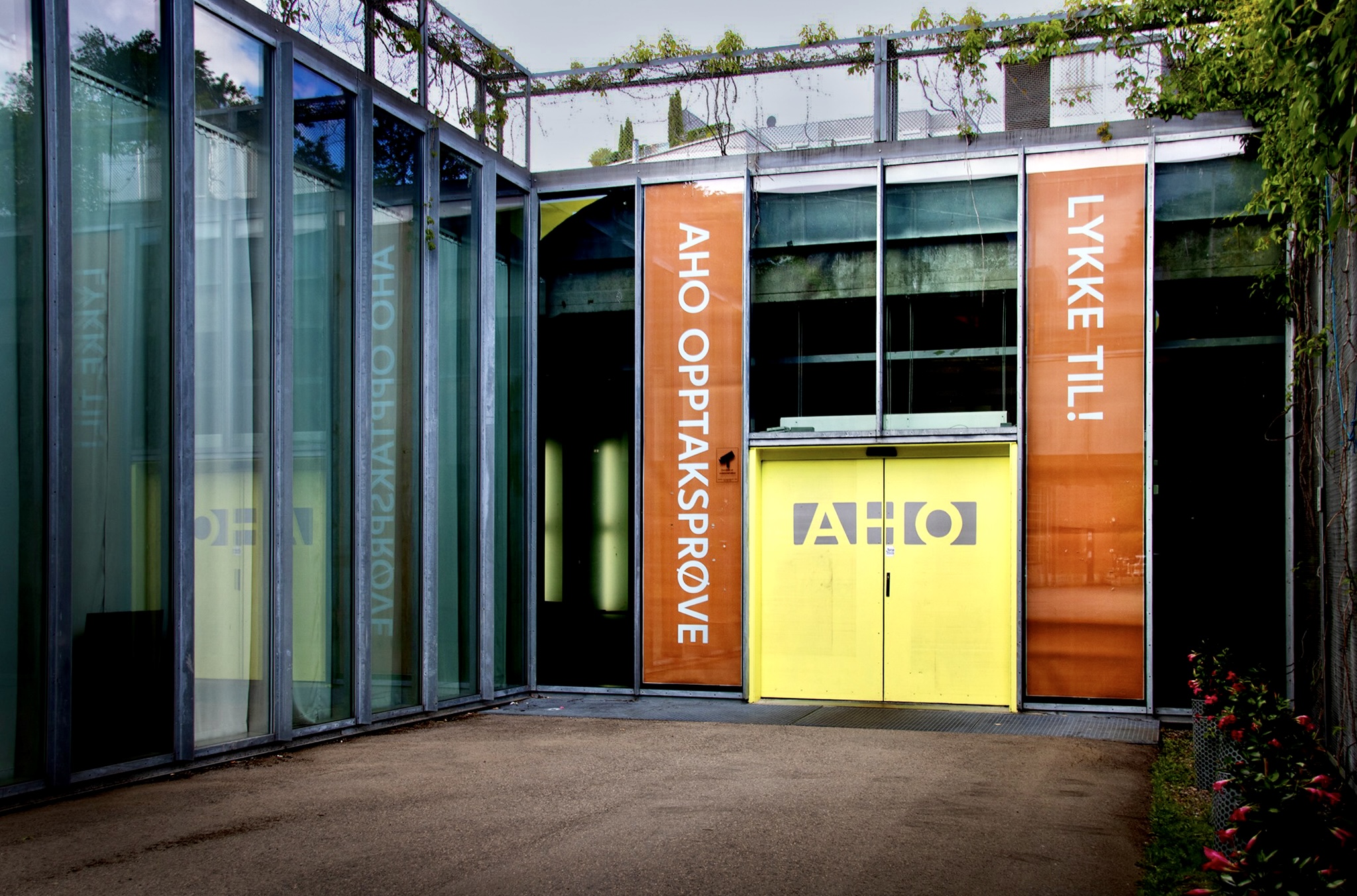 Lykke til med å komme inn her! Tross nedgang på de fleste studier, har masterprogrammene på Aho fortsatt flere konkurrenter om hver eneste studieplass. (Foto: Presse.)