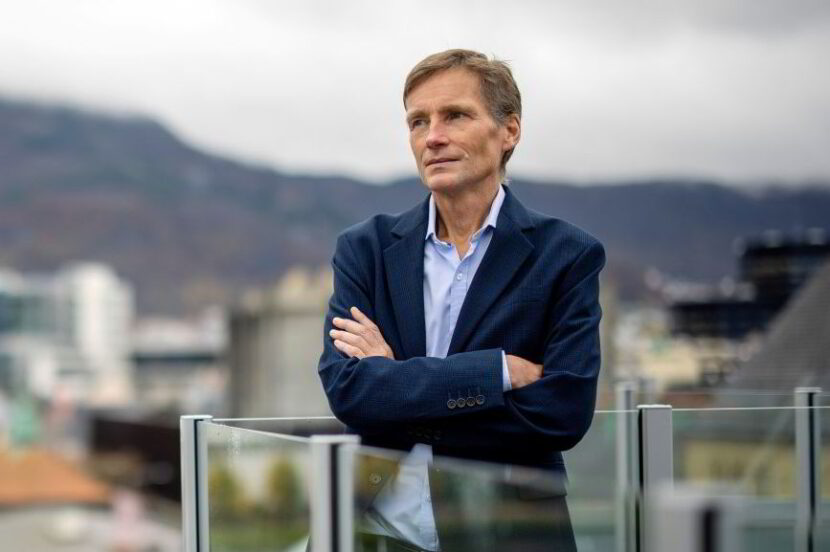 Siviløkonom og investeringsdirektør i Nordea, Robert Næss, har blitt forelagt TV 2s funn i denne saken