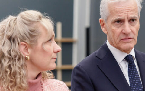 Karianne Tung og Jonas Gahr Støre. (Foto: Jonas Been Henriksen/NTB.)