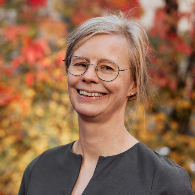 Psykolog Hedvig Montgomery mener videredeling av sårbare innlegg ofte «heller bensin på bålet». (Foto: Ida Bjørvik)