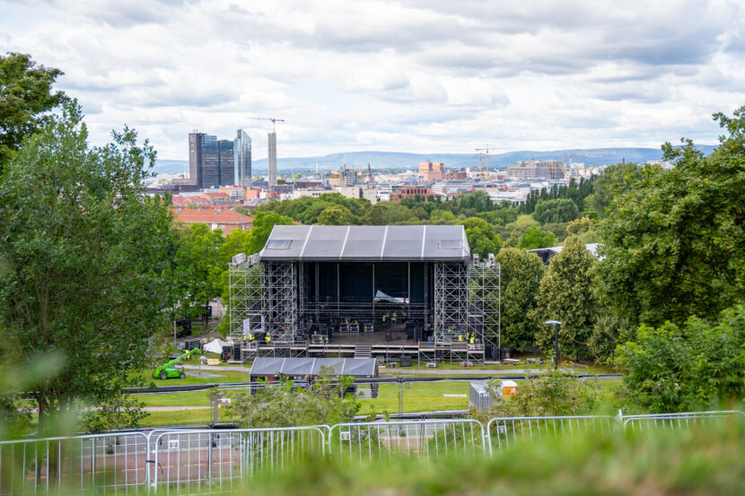 Daglig leder i Øya festivalen, Henry Leeves. Nå er det bare et par dager til det går av stabelen. (Foto: Iver Skrede.)