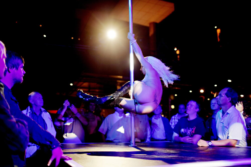 OSLO 20100825. Det var hett både på og ved scenen, da erotikkmessen "Sexhibition" på Rockefeller i Oslo startet onsdag. Foto: Stian Lysberg Solum / NTB