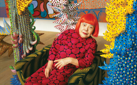 Yayoi Kusama i studioet i Tokyo. (Foto: Nobuyoshi Araki.)