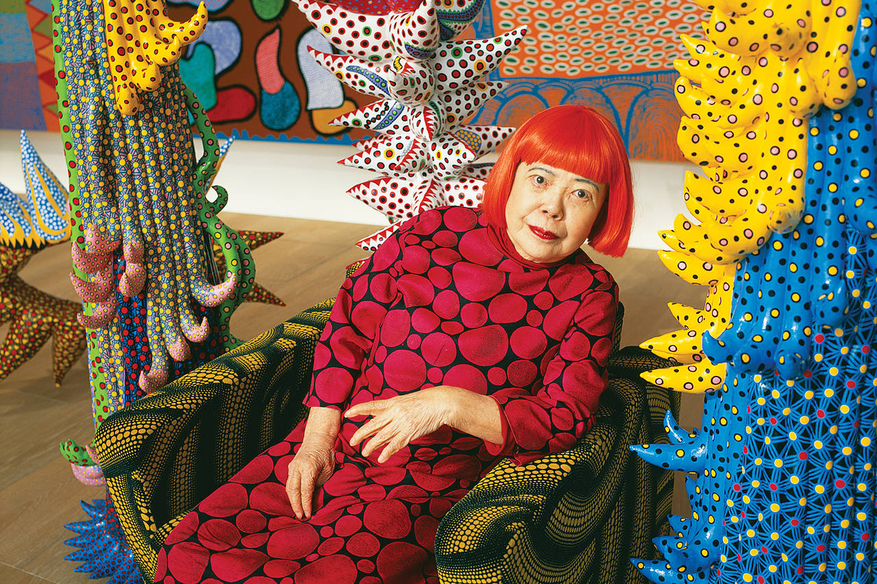Yayoi Kusama i studioet i Tokyo. (Foto: Nobuyoshi Araki.)