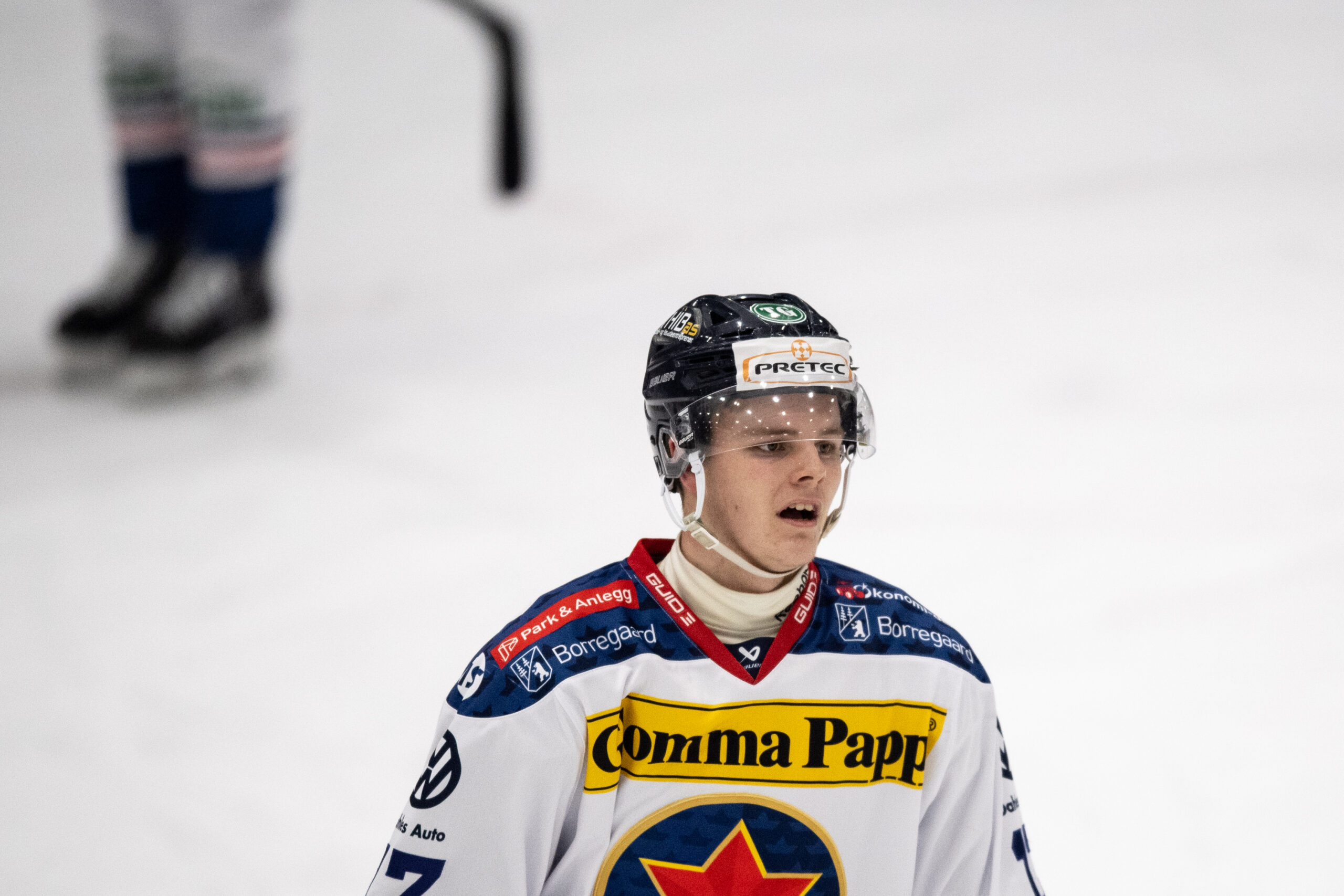 Lørenskog 20240104. Sparta Sarpsborgs Simen Ahlsen under eliteseriekampen i ishockey mellom Lørenskog og Sparta Sarpsborg i Lørenskog ishall. Foto: Annika Byrde / NTB