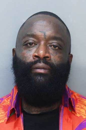 Rapperen Rick Ross fotografert i politiets varetekt i Mami-Dade torsdag. (Foto: Miami-Dade County Corrections and Rehabilitation / AP / NTB.)
