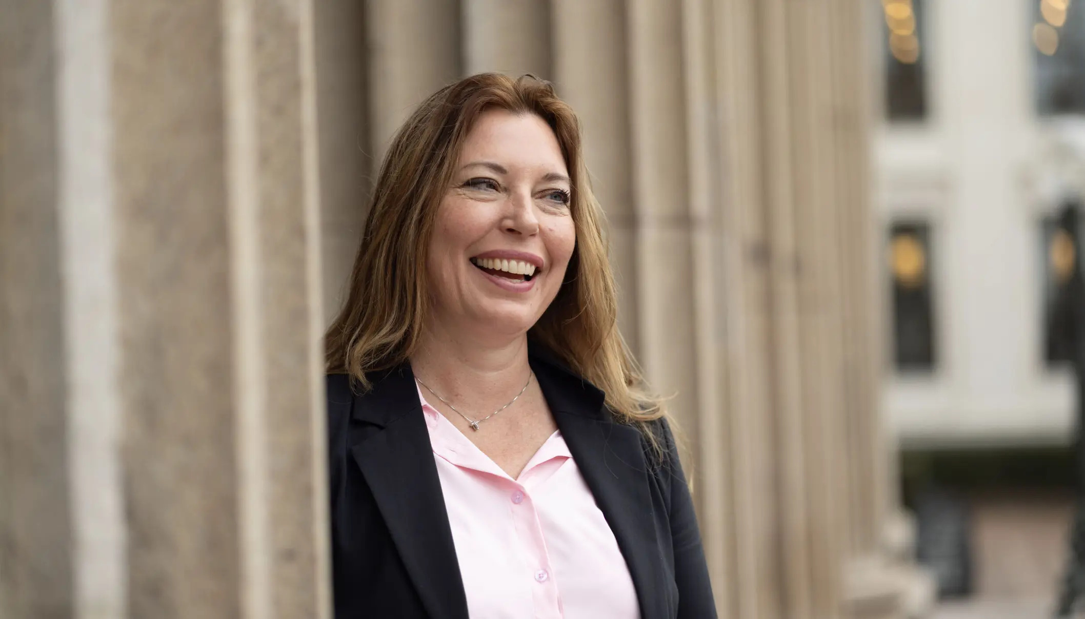 Professor, jusprofessor, Benedikte Moltumyr Høgberg, jurist, demokrati, demokratiet, politikere, sluttet å lytte, polarisering, mekanismer, river i filler