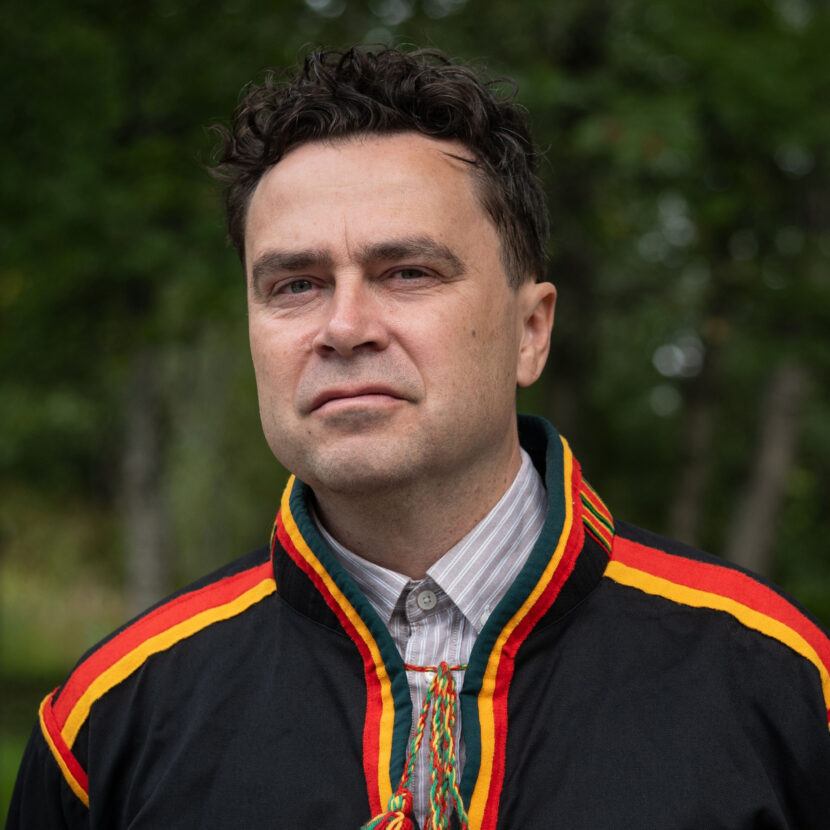 Forfatter Sigbjørn Skåden. (Foto: Knut Åserud.)