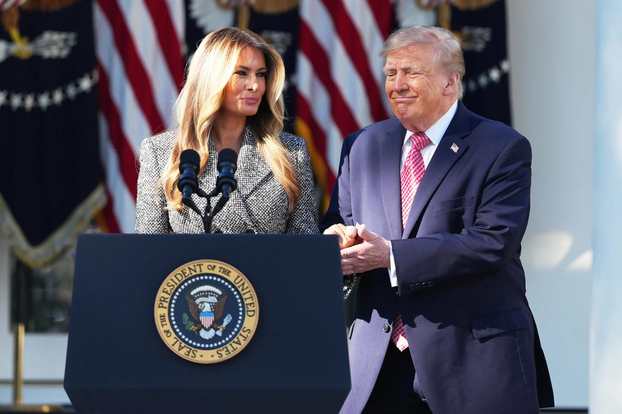 Donald Trump og Melania Trump presenterer presidentordre om kvinnehelse ved Det hvite hus 19. oktober 2026