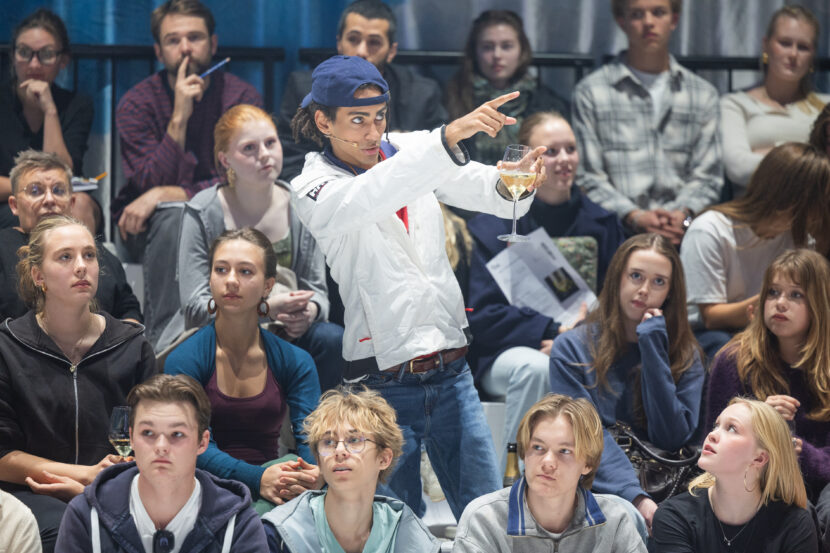 «Gutta» Det norske teateret (Foto: Eirik Malmo.)
