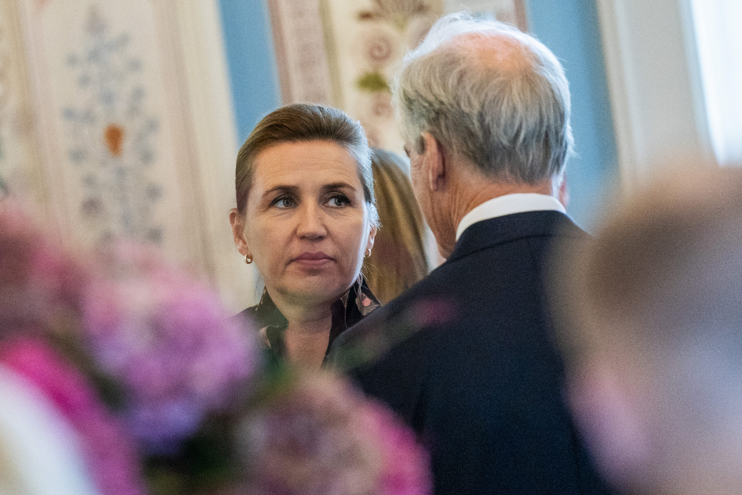 Oslo 20231031. Danmarks statsminister Mette Frederiksen og Norges statsminister Jonas Gahr Støre under en lunsj for Nordisk Råd på Det kongelige slott. (Foto: Fredrik Varfjell/NTB.)
