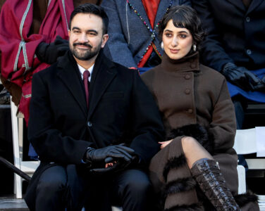 Ordfører i New York, Zohran Mamdami sammen med kunstner og førstedame Rama Duwaji. (Foto: David Dee Delgado/Getty.)