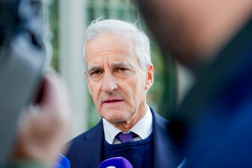 Statsminister Jonas Gahr Støre og flere andre Ap-profiler mottar mest hets på Facebook, viser en ny undersøkelse. Rapporten avdekker en stor økning generelt av netthets mot norske politikere. (Foto: Javad Parsa / NTB.)