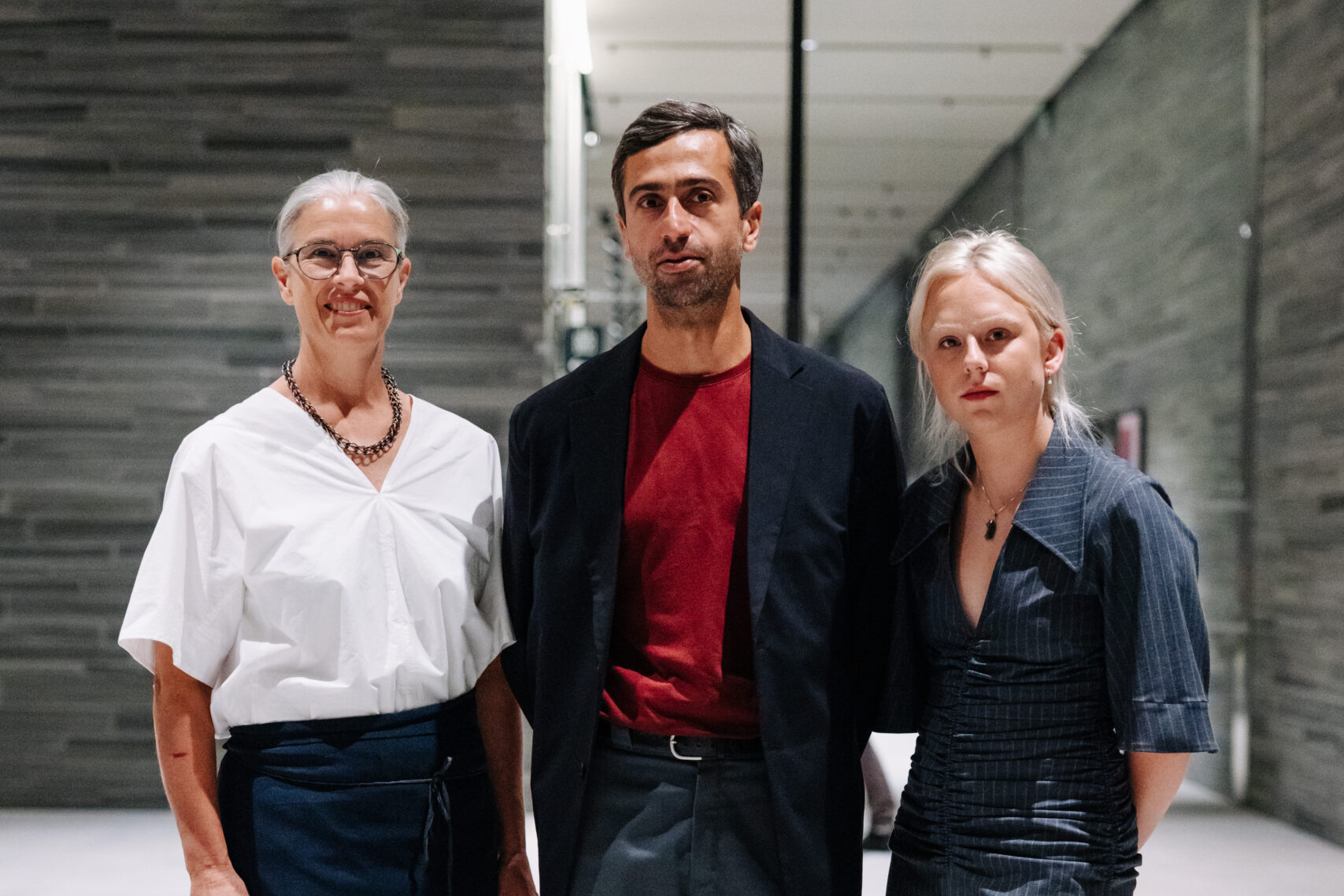Else Skålvoll Thorenfeldt, Morteza Vaseghi og Elise By Olsen driver The International Library of Fashion Research i Oslo. (Foto: Magnus Gulliksen.) 3:2
