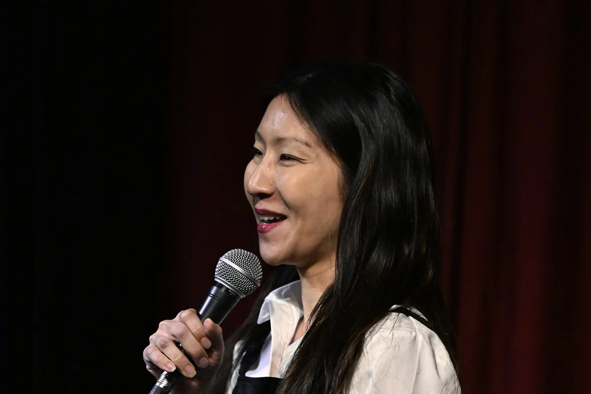 Komiker Jocelyn Chia er vant med røff komi-kultur i USA, og mener Asia henger etter på feltet. (Foto: Skjermdump.)